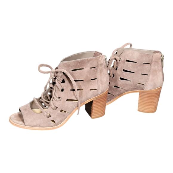 Vince Camuto Tressa Lace Up Bootie Gladiator‎ Block Heel Taupe Suede Women's 7M - Picture 1 of 13